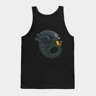 Xenomorph cuddles Tank Top